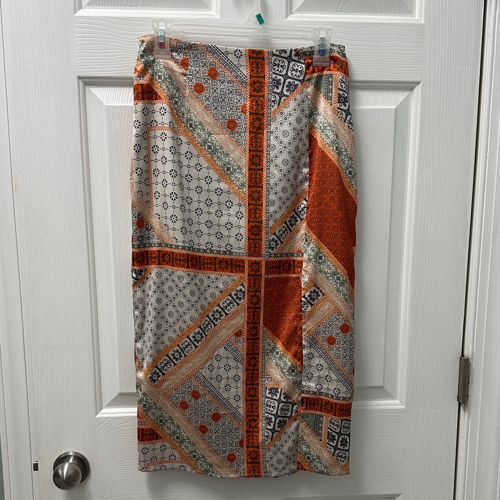 MOTF‎ Geometric Patterned Skirt Multicolors (oranges, blues, off whites, sage)